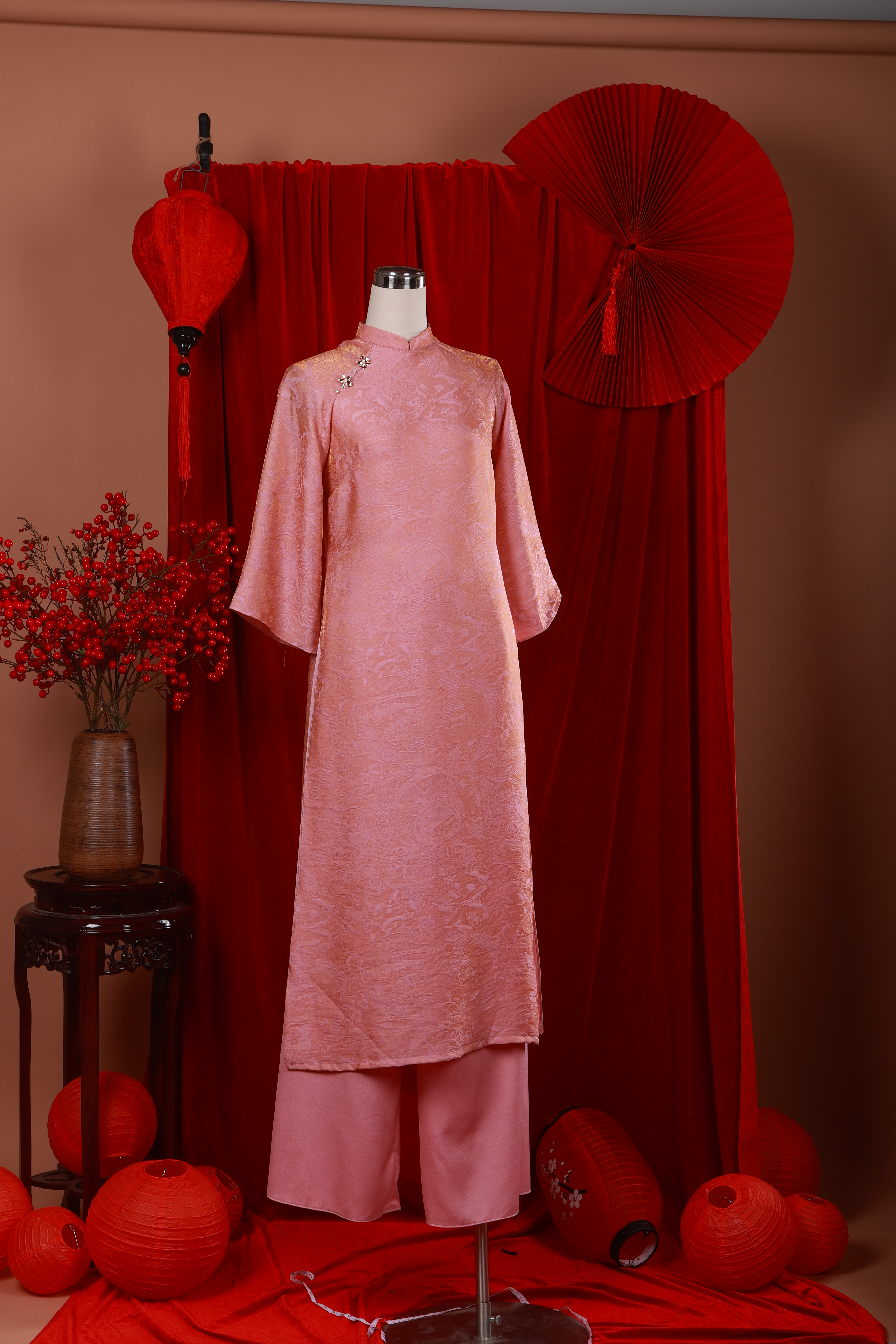 Áo dài Phấn Nguyệt - góc 1/29